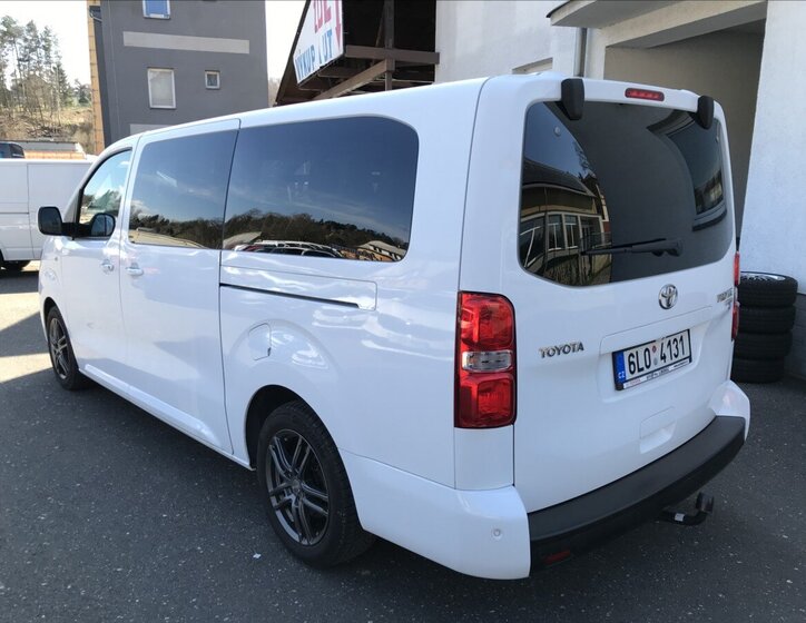 Toyota ProAce Kombi 2,0 l 110 kw