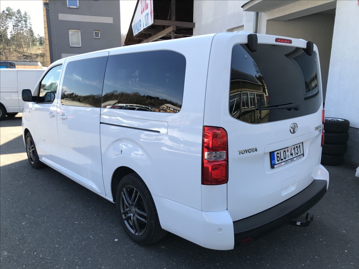 Toyota ProAce Kombi 2,0 l 110 kw