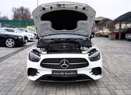 Mercedes-Benz Třídy E 9