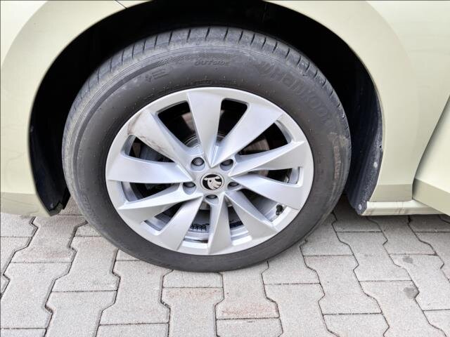 Škoda Superb Kombi 2,0 l 110 kw