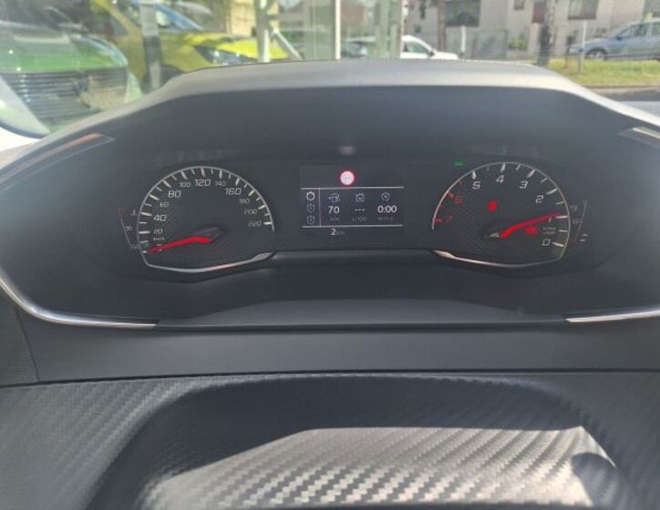 Peugeot 208 16