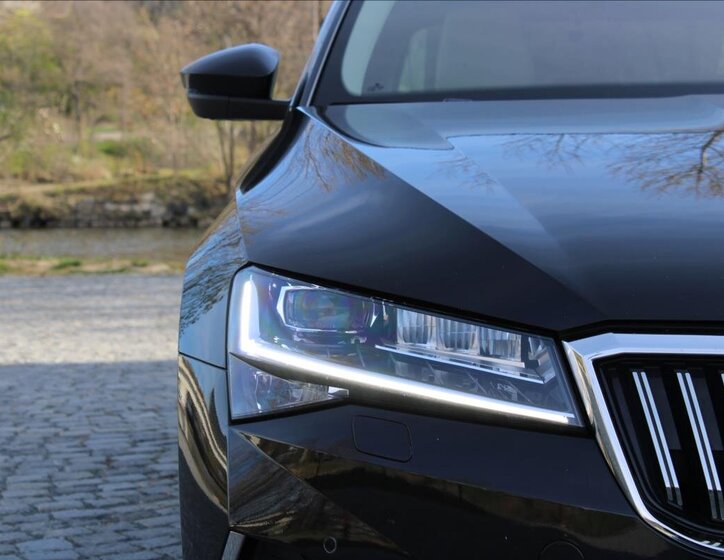 Škoda Superb Sedan / Limuzína 2,0 l 147 kw