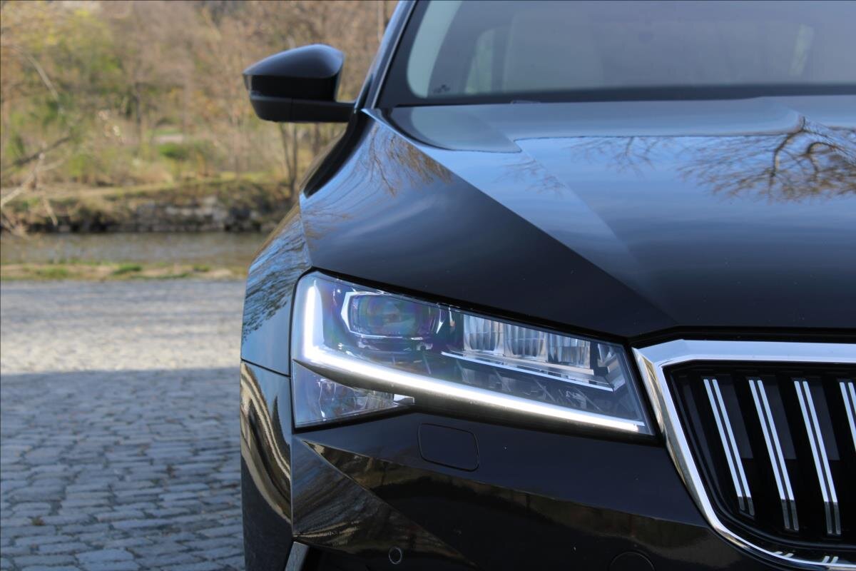 Škoda Superb Sedan / Limuzína 2,0 l 147 kw