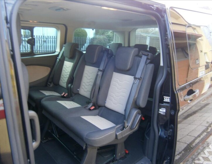 Ford Tourneo Custom 9