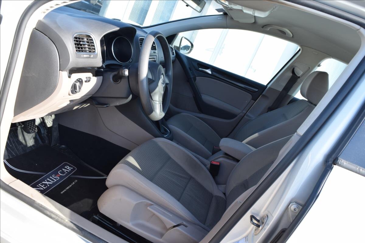 Volkswagen Golf Kombi 1,6 l 66 kw