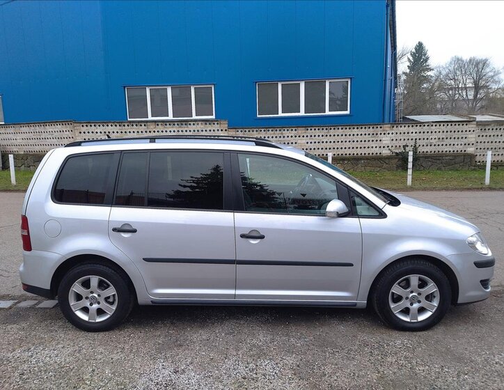 Volkswagen Touran 5