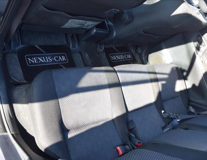 Toyota Corolla Verso 19