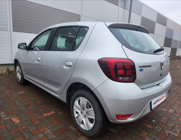 Dacia Sandero 6