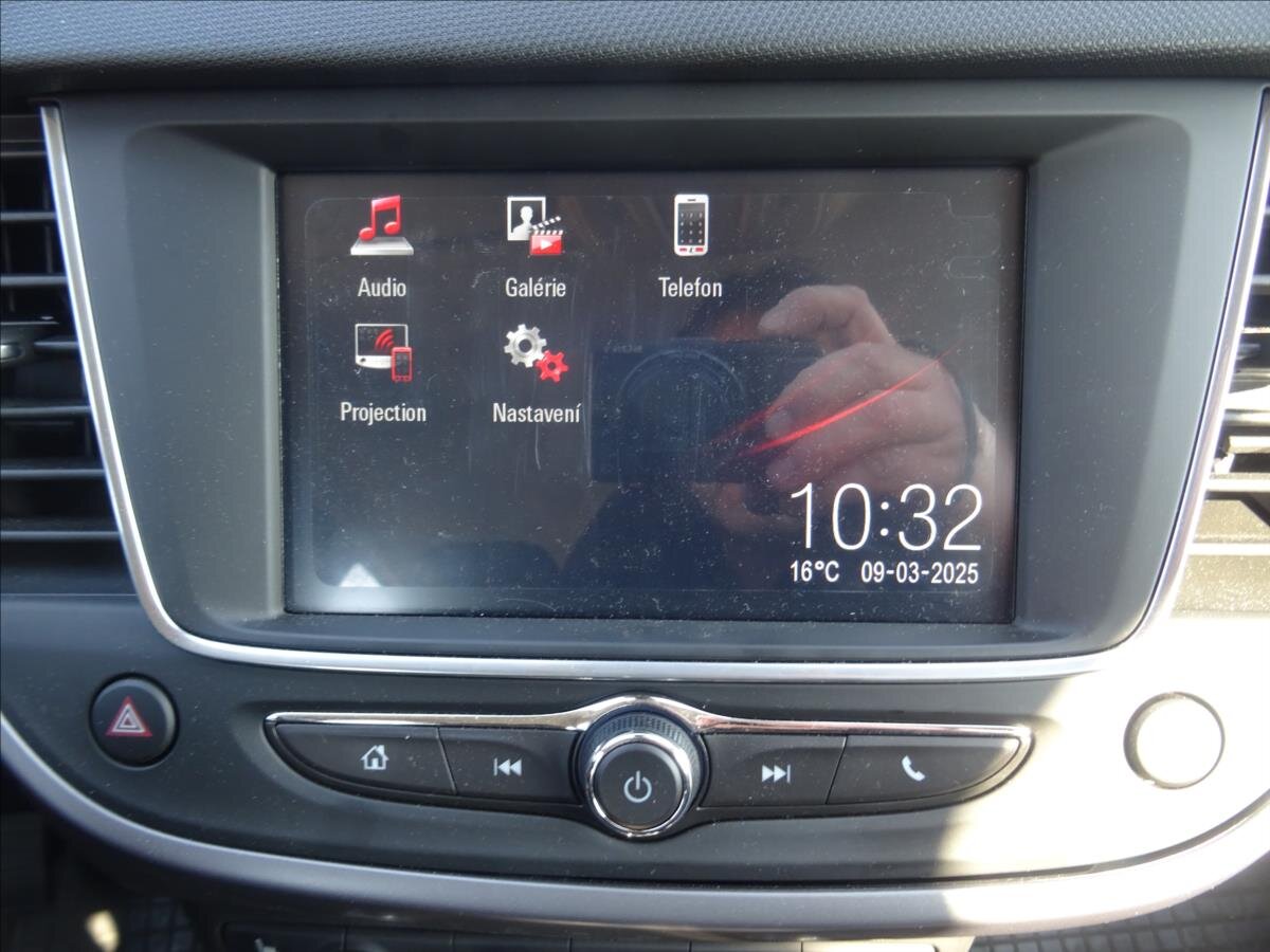 Opel Crossland X MPV 1,2 l 61 kw