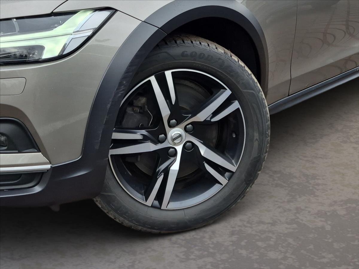 Volvo V90 Kombi 2,0 l 145 kw