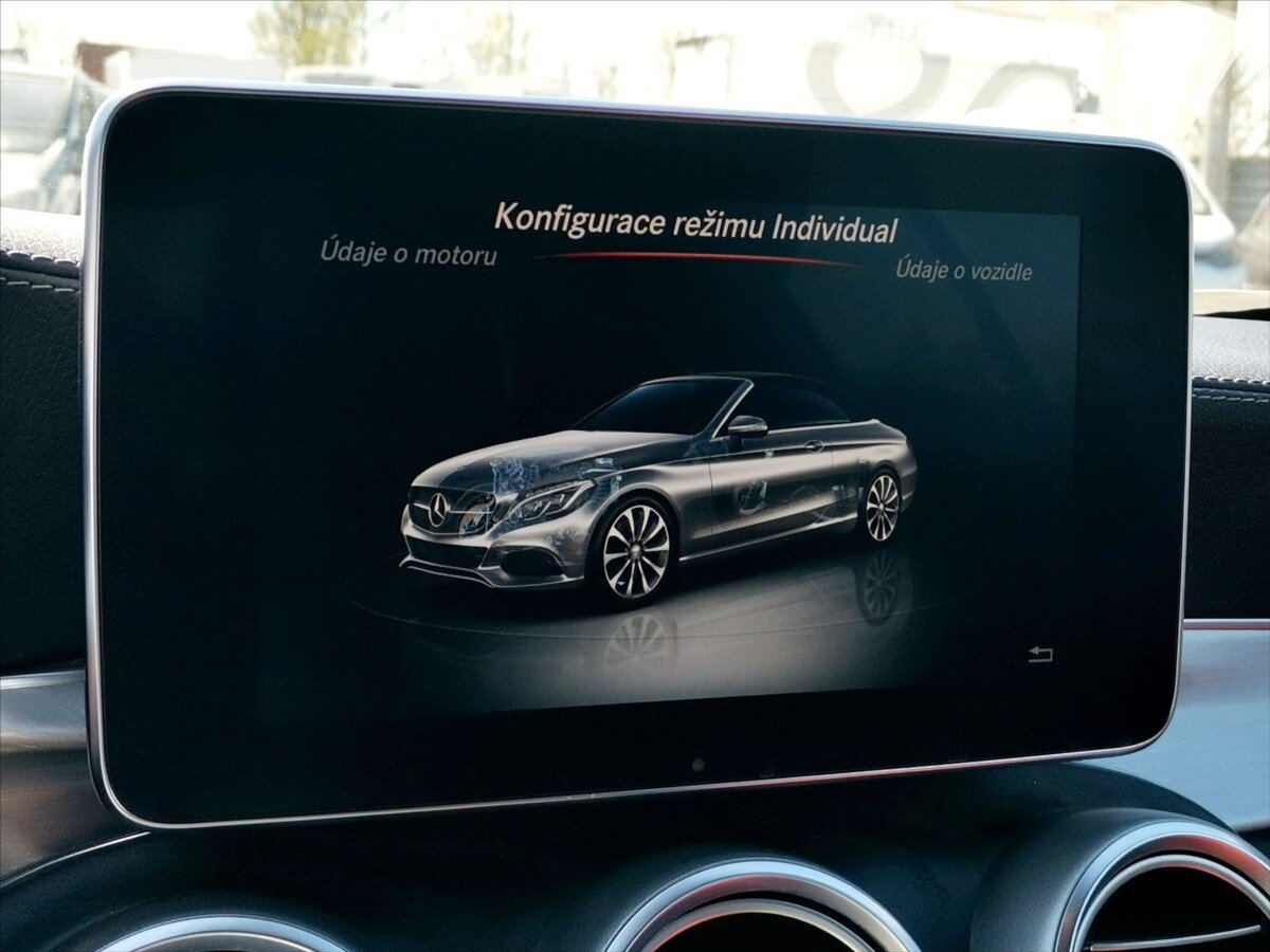 Mercedes-Benz Třídy C Kabriolet 2,0 l 180 kw