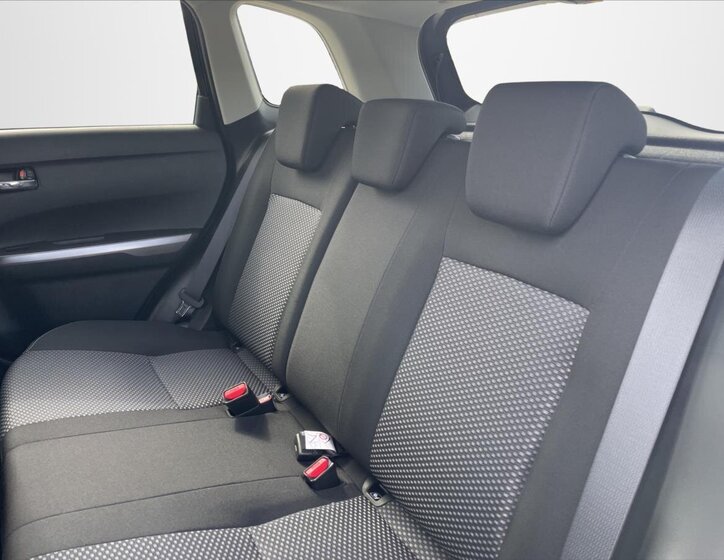 Suzuki Vitara SUV / Terénní 1,4 l 81 kw