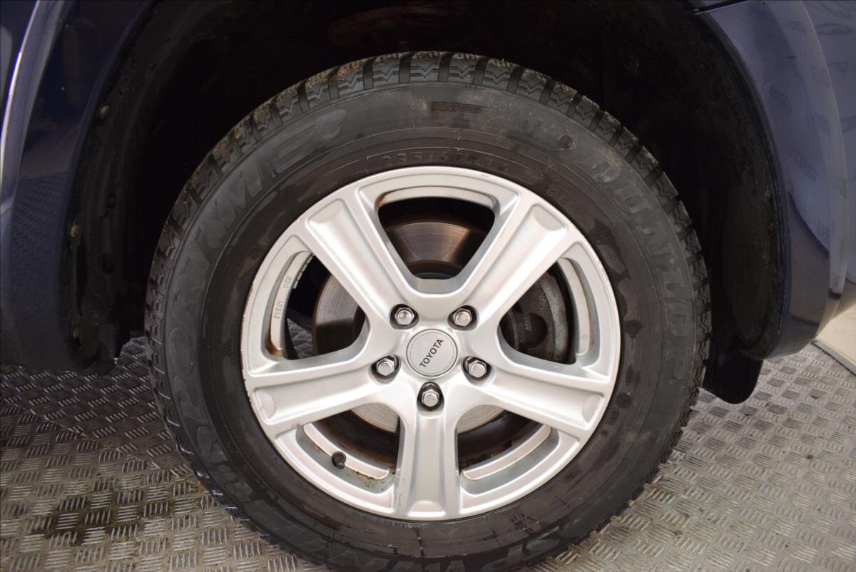 Toyota RAV4 SUV / Terénní 2,2 l 130 kw