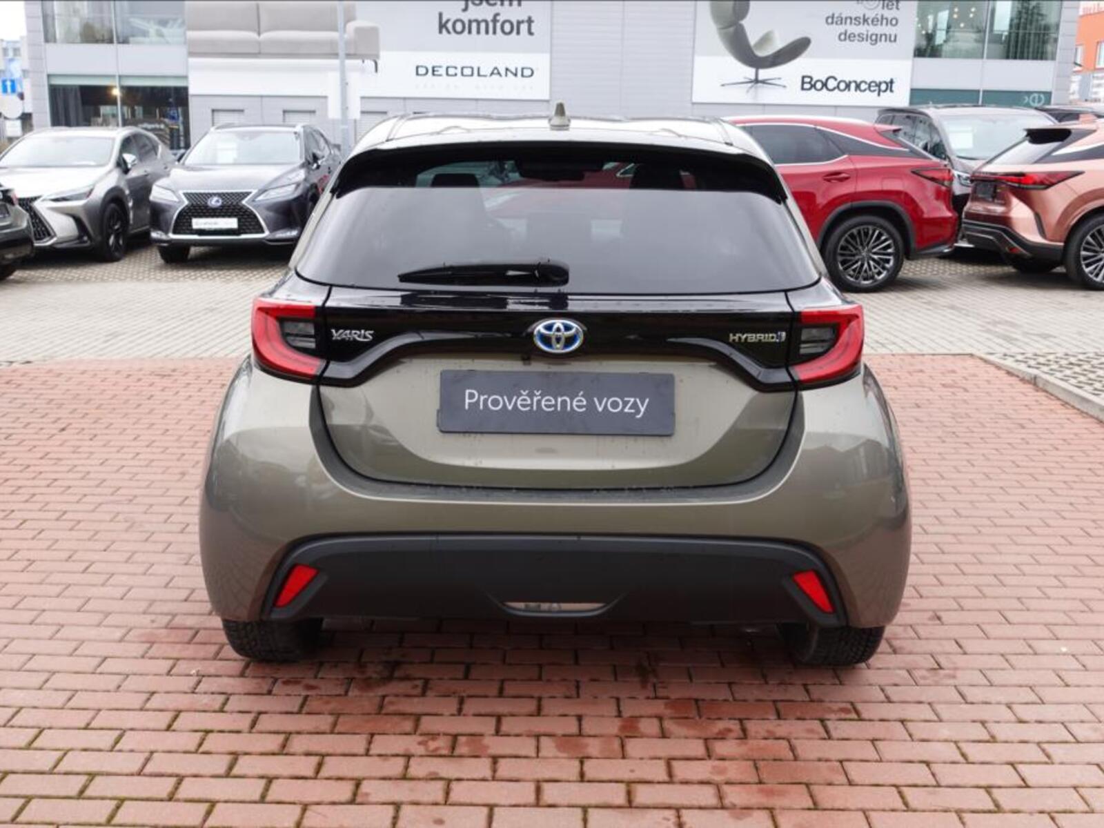 Toyota Yaris 5