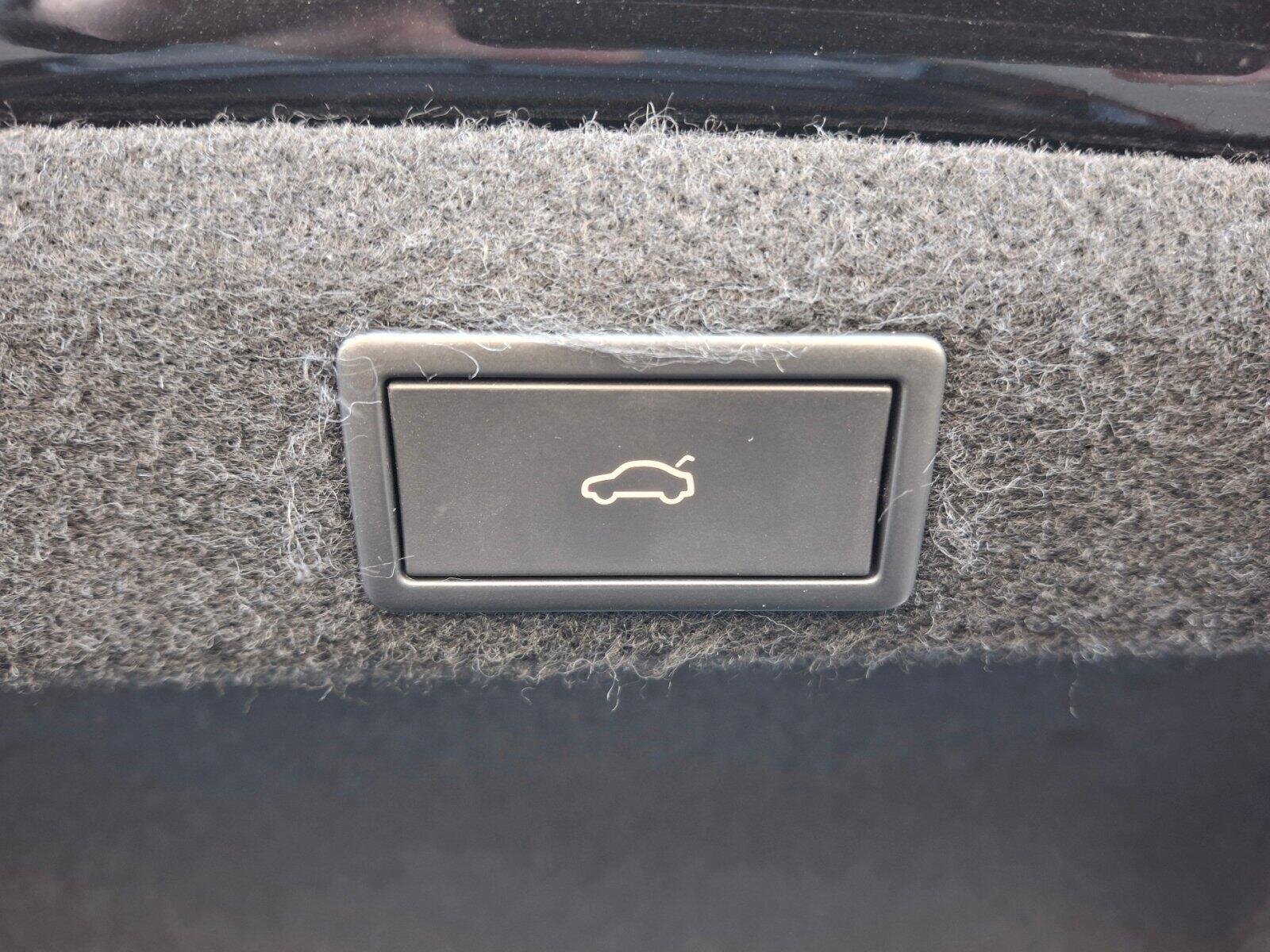 Škoda Octavia Sedan / Limuzína 2,0 l 180 kw