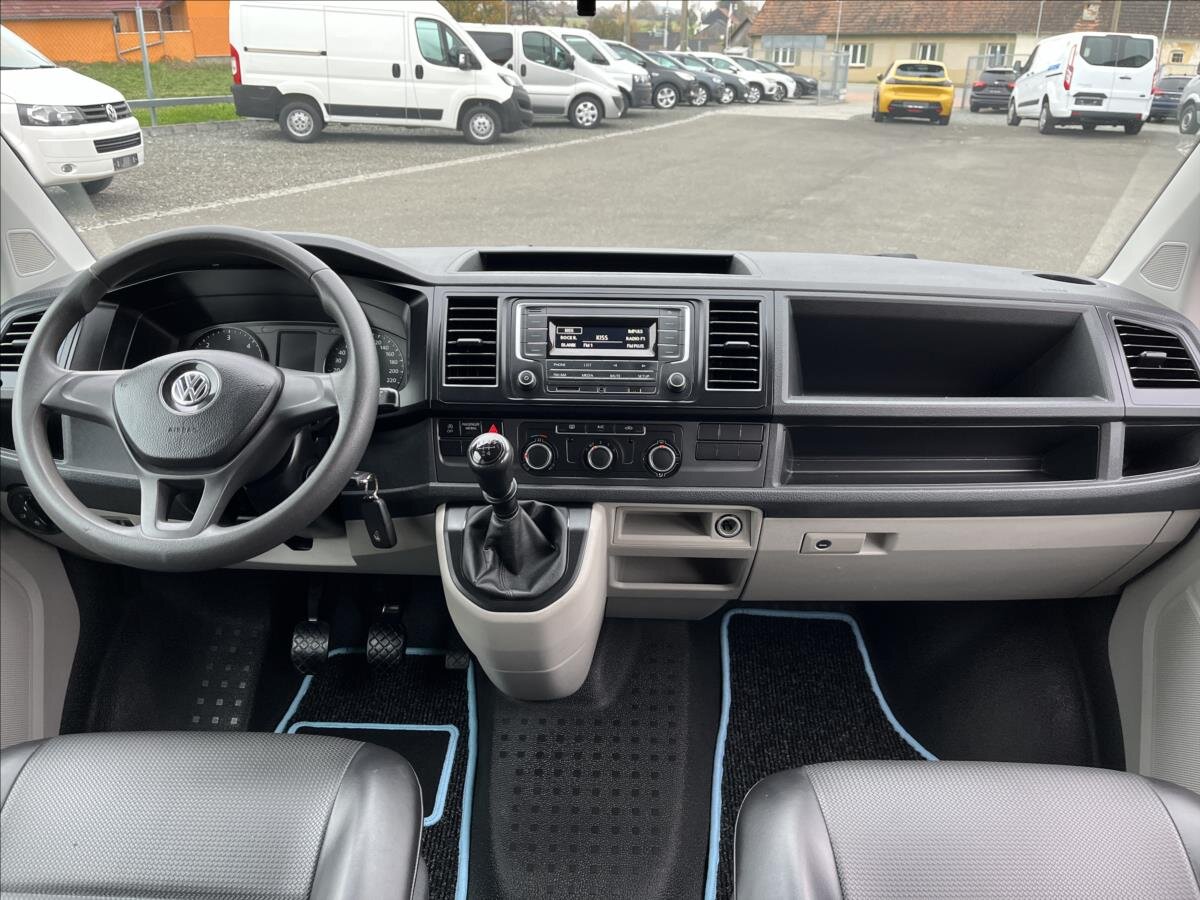 Volkswagen Transporter Kombi 2,0 l 62 kw