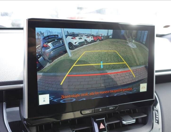 Toyota Corolla Cross 19