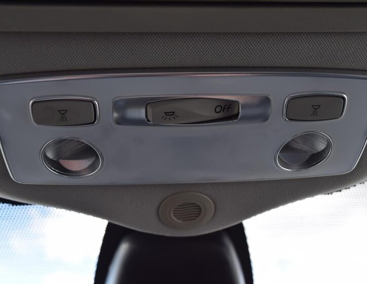 Renault Latitude Sedan / Limuzína 2,0 l 110 kw