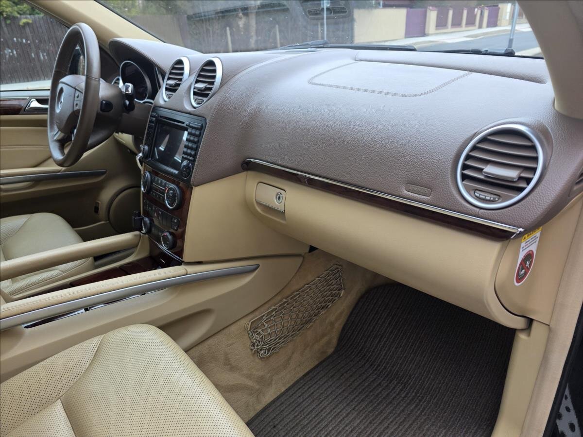 Mercedes-Benz GL SUV / Terénní 3,0 l 165 kw