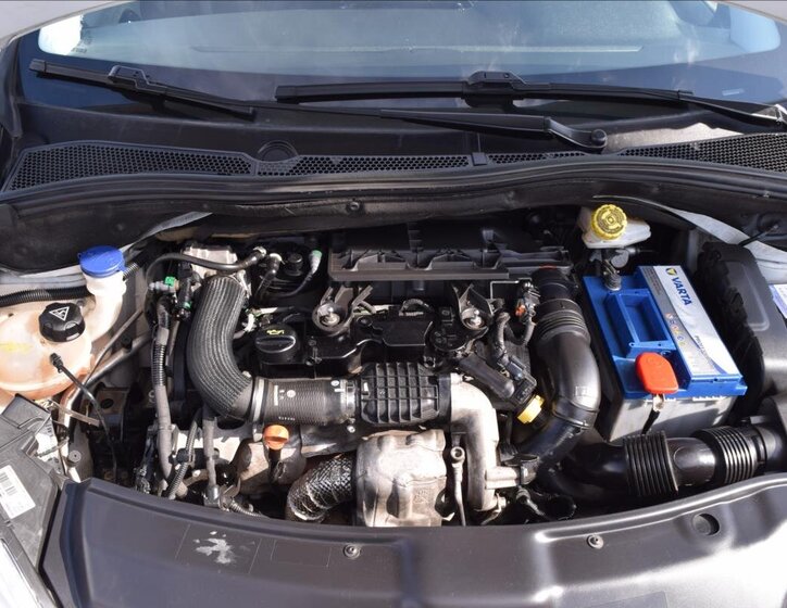 Peugeot 208 Hatchback 1,4 l 50 kw