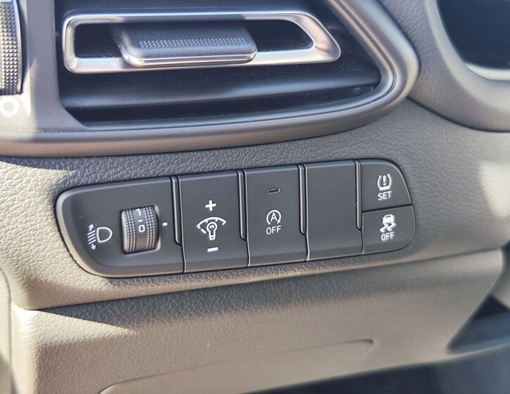 Hyundai i30 Kombi 998,0 74 kw