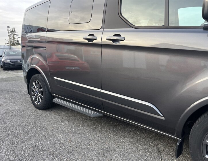 Ford Tourneo Custom 55