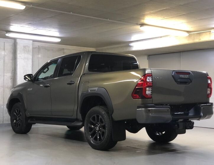 Toyota Hilux 7