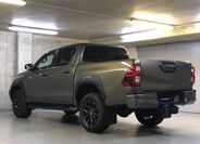 Toyota Hilux 7