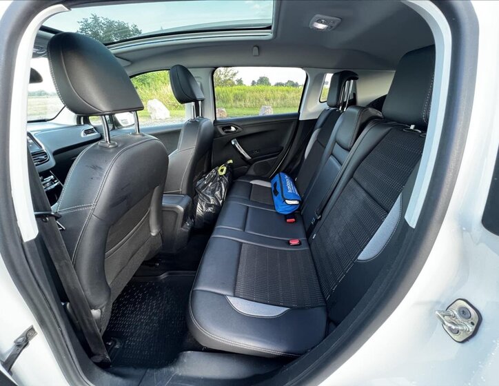 Peugeot 2008 SUV / Terénní 1,6 l 84 kw