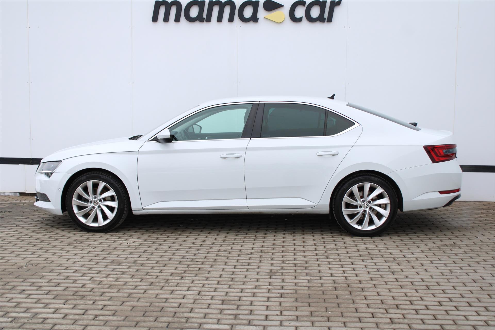 Škoda Superb Liftback 2,0 l 110 kw