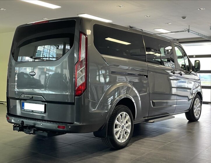 Ford Tourneo Custom MPV 2,0 l 136 kw