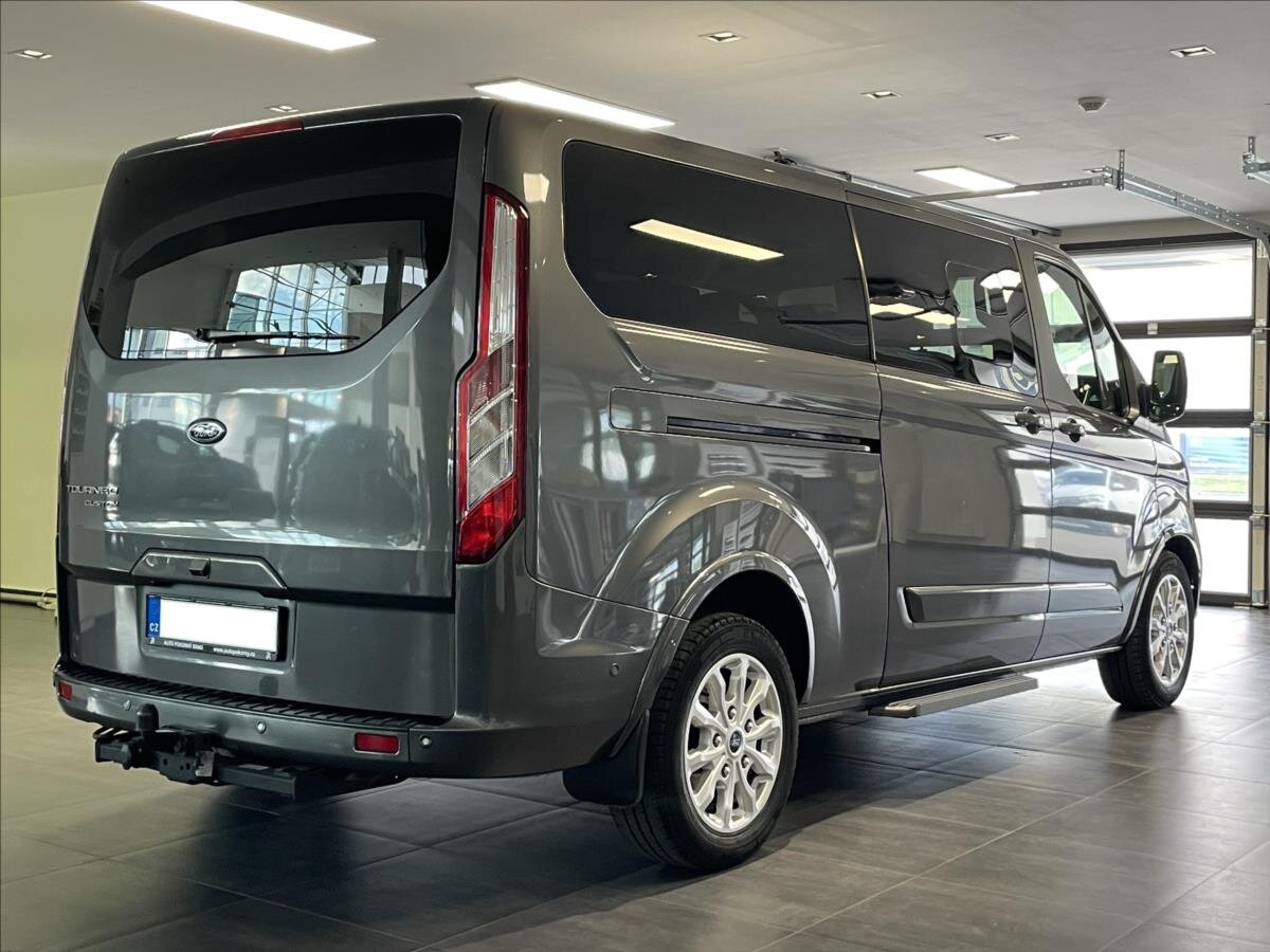 Ford Tourneo Custom MPV 2,0 l 136 kw
