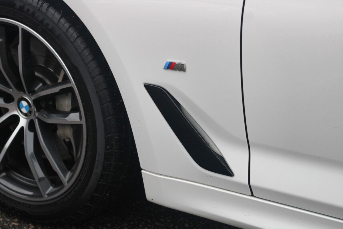 BMW Řada 5 Kombi 3,0 l 210 kw