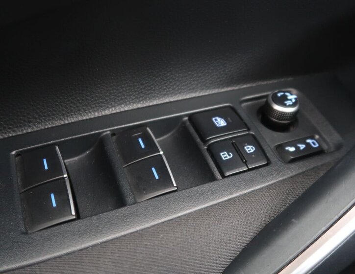 Toyota Corolla Sedan 1,5 l 92 kw