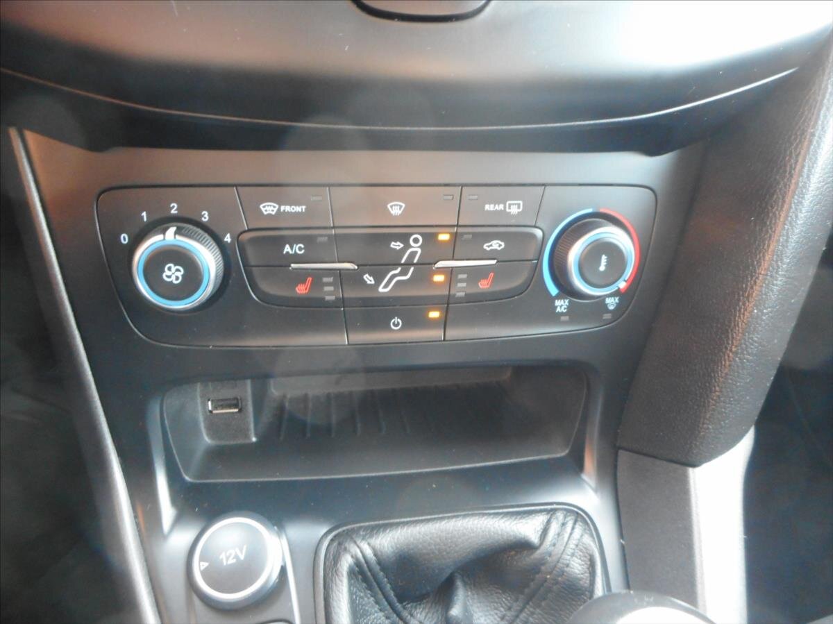 Ford Focus Kombi 1,5 l 70 kw