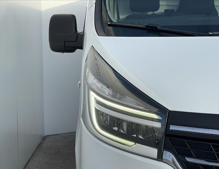 Renault Trafic 15