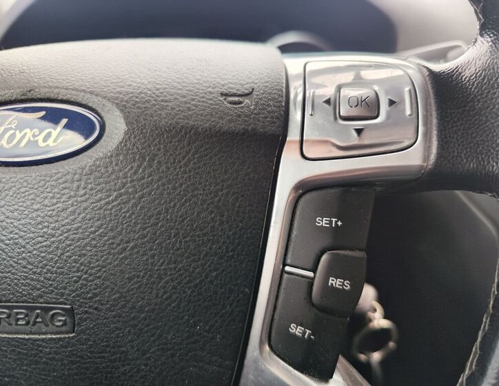 Ford Mondeo Kombi 1,6 l 118 kw