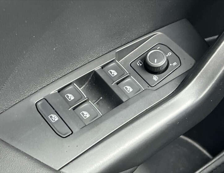 Volkswagen T-Cross Kombi 999,0 81 kw