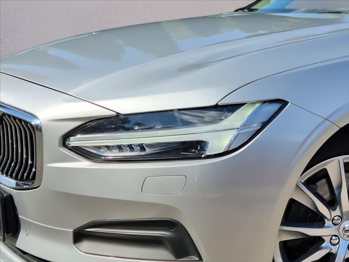 Volvo V90 Kombi 2,0 l 145 kw