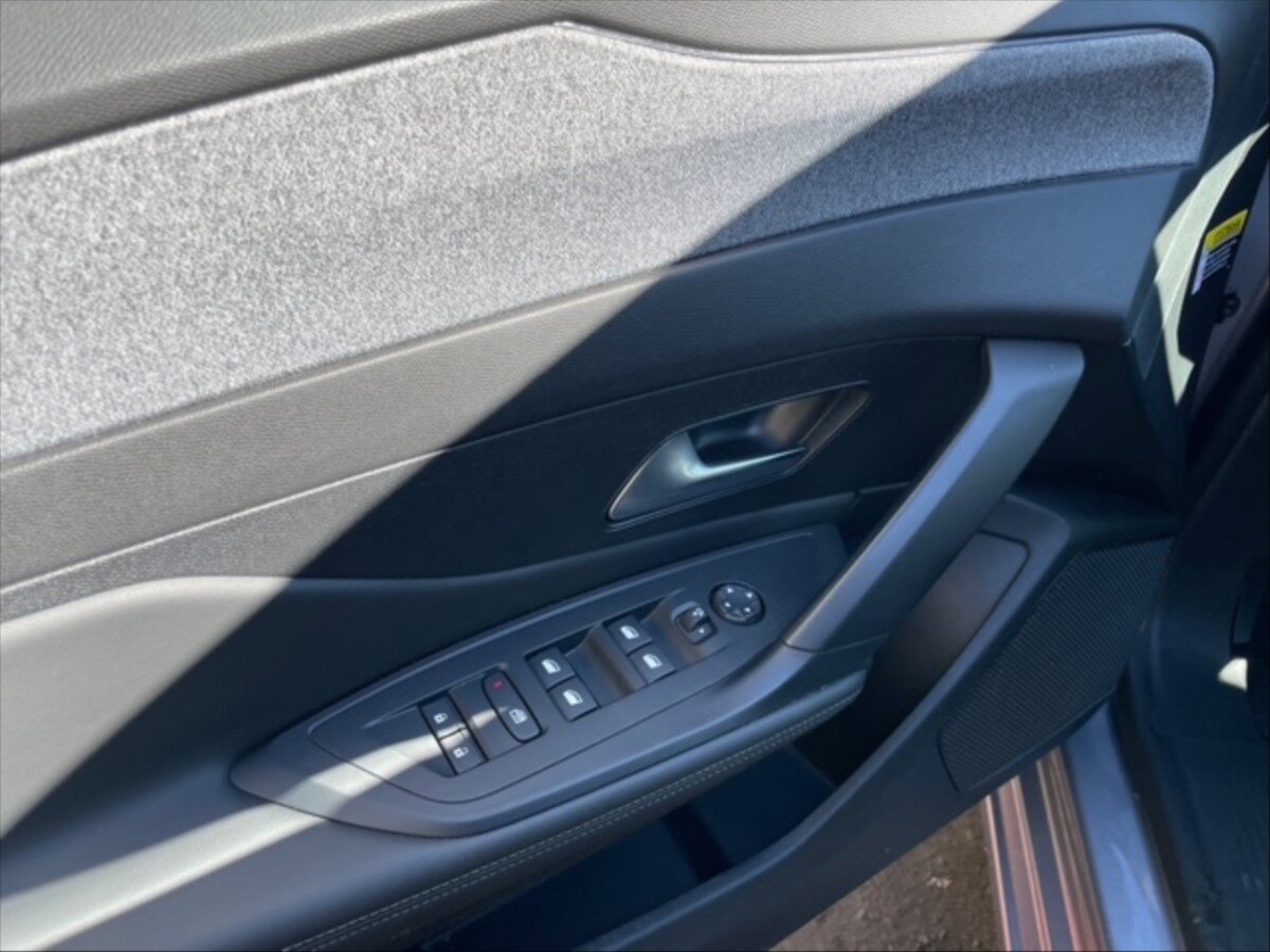 Peugeot 308 Kombi 1,2 l 96 kw