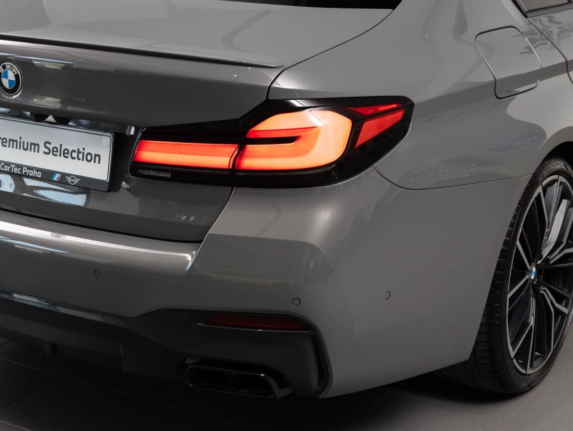 BMW Řada 5 Sedan / Limuzína 4,4 l 390 kw
