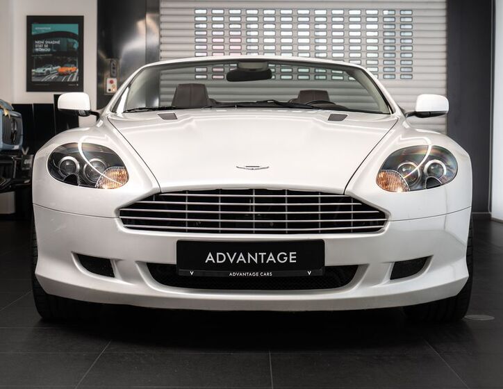 Aston Martin DB9 2