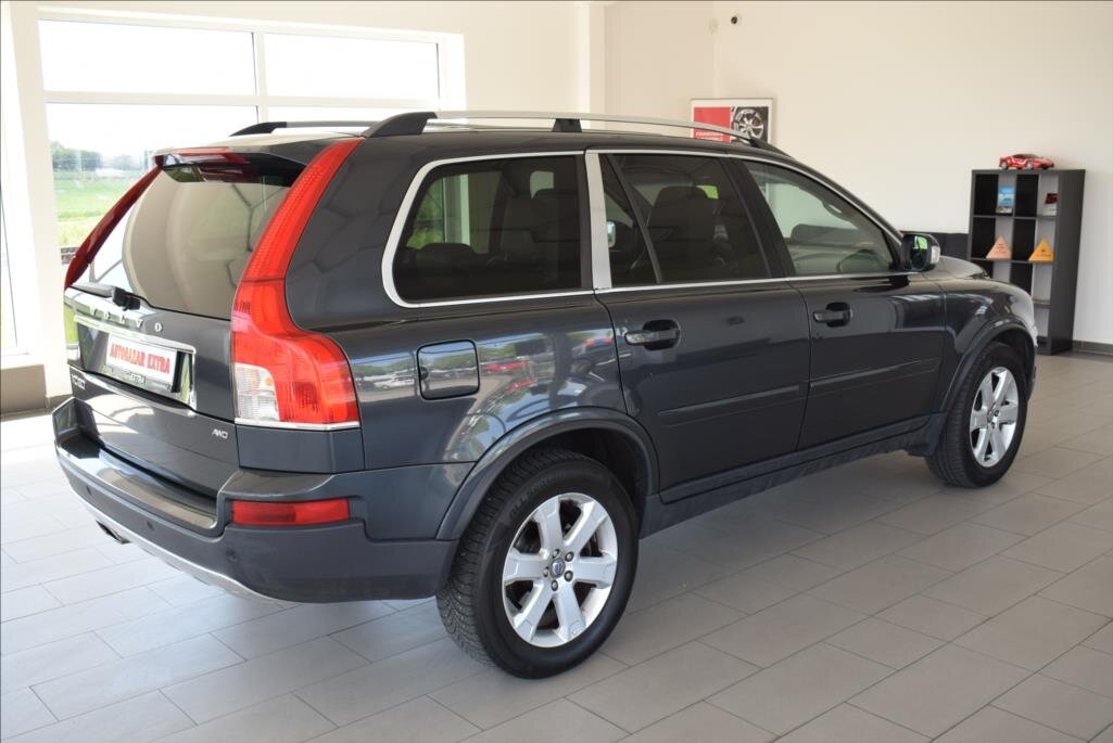 Volvo XC90 SUV / Terénní 2,4 l 136 kw