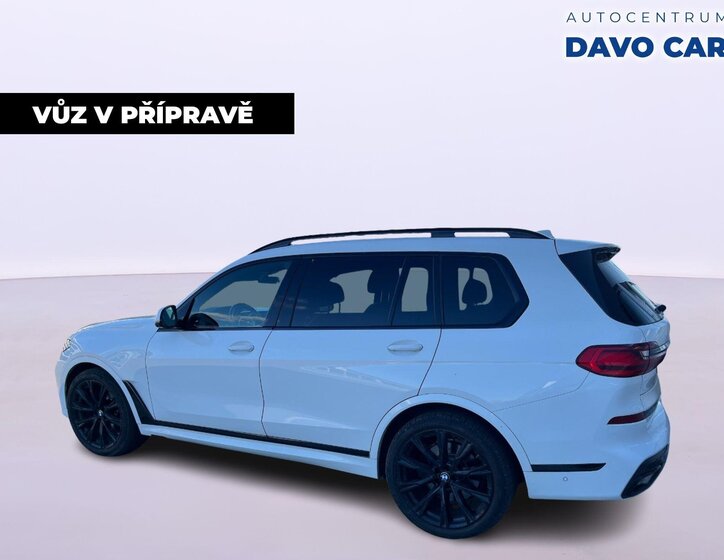 BMW X7 SUV / Terénní 3,0 l 250 kw