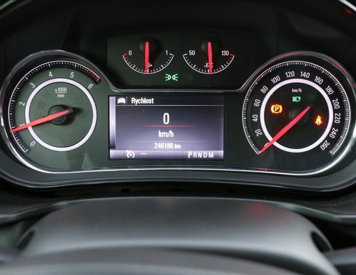 Opel Insignia Kombi 2,0 l 143 kw