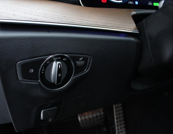 Mercedes-Benz Třídy E Kombi 2,0 l 143 kw