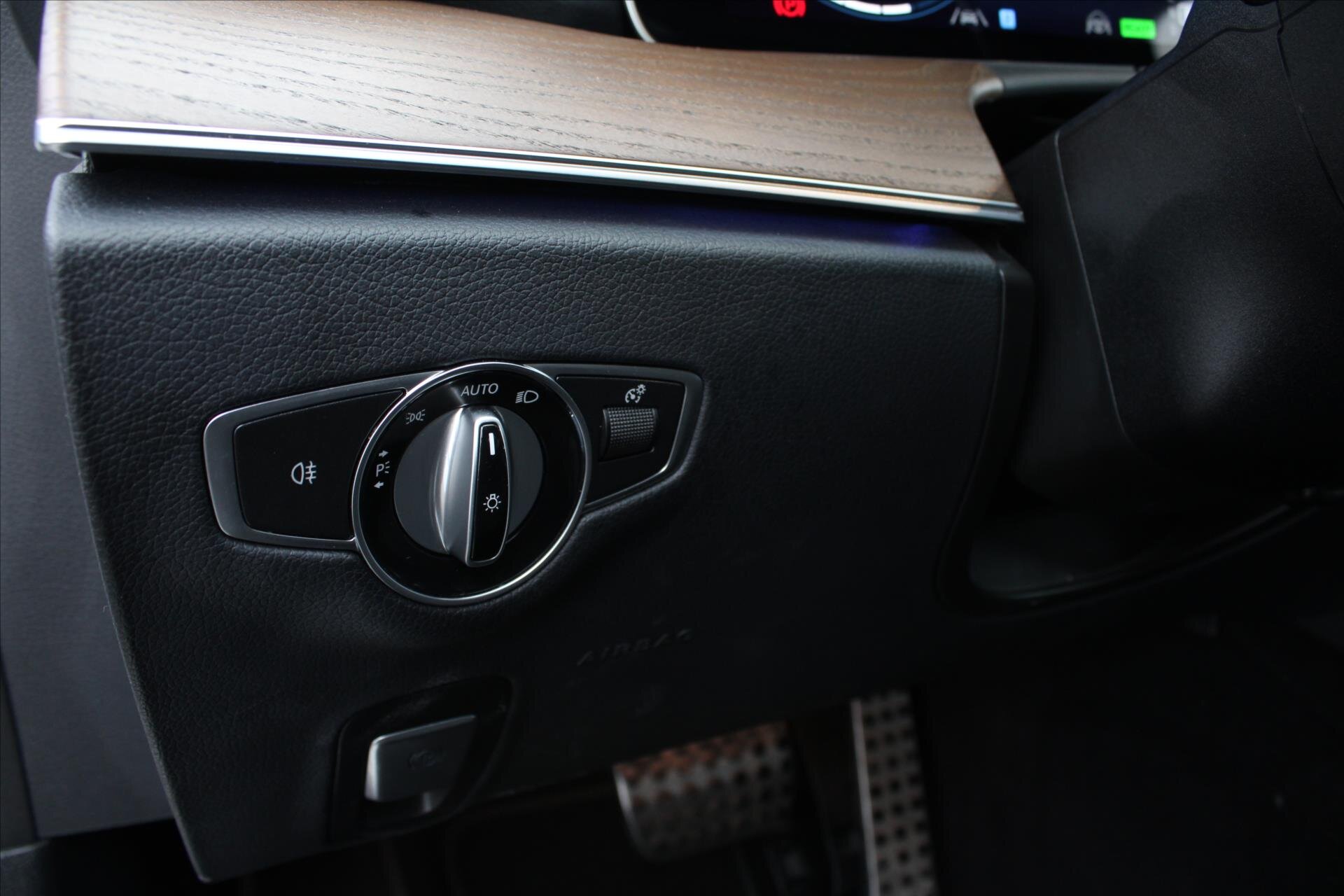 Mercedes-Benz Třídy E Kombi 2,0 l 143 kw