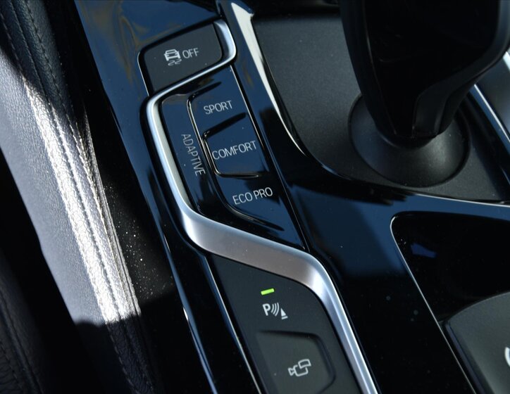 BMW Řada 5 Sedan / Limuzína 3,0 l 250 kw