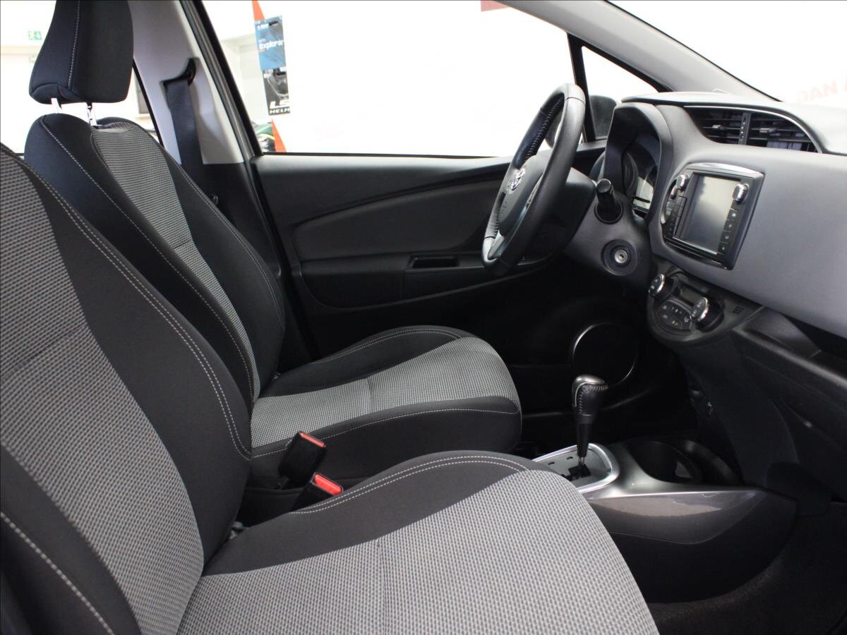 Toyota Yaris Hatchback 1,5 l 74 kw