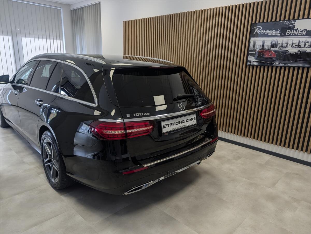 Mercedes-Benz Třídy E Kombi 2,0 l 143 kw